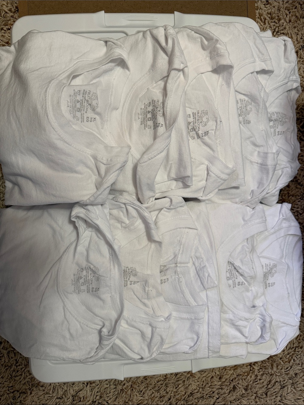 Men’s set of 10 Fruit of the Loom White Short Sleeve Crewneck T-Shirt - Picture 4 of 4